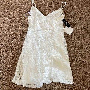 Lulu’s White Lace Dress